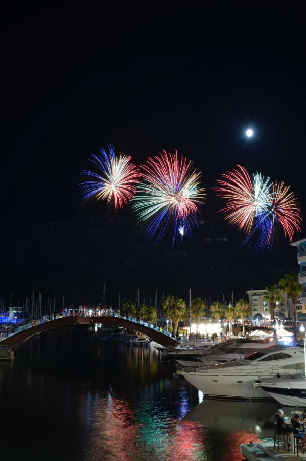 Port-frejus, Le Consul, 2 Pieces Climatise, Terrasse & Parking Appartamento Fréjus