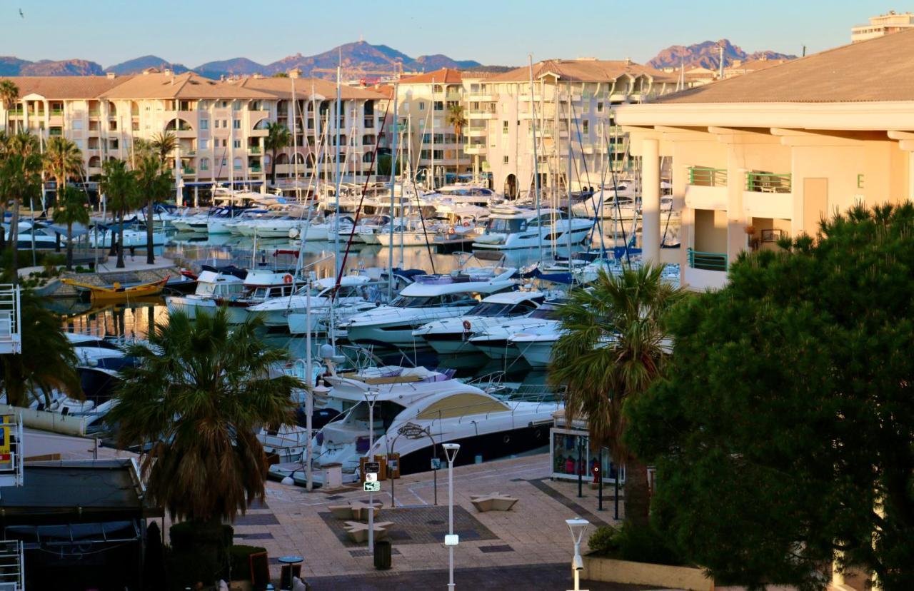 Apartment Port-frejus, Le Consul, 2 Pieces Climatise, Terrasse & Parking *