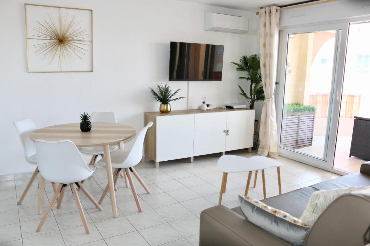 Apartment Port-frejus, Le Consul, 2 Pieces Climatise, Terrasse & Parking Frejus