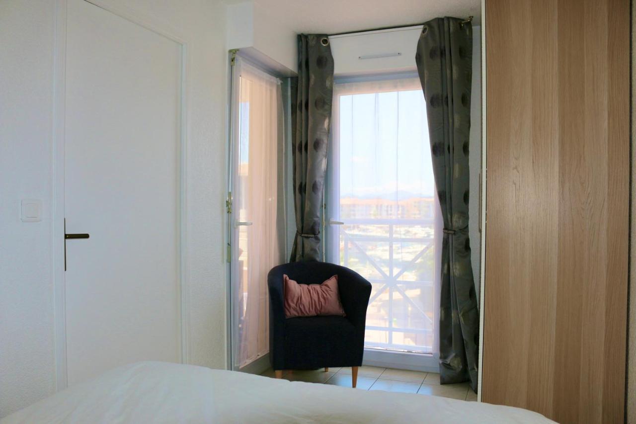 Apartment Port-frejus, Le Consul, 2 Pieces Climatise, Terrasse & Parking