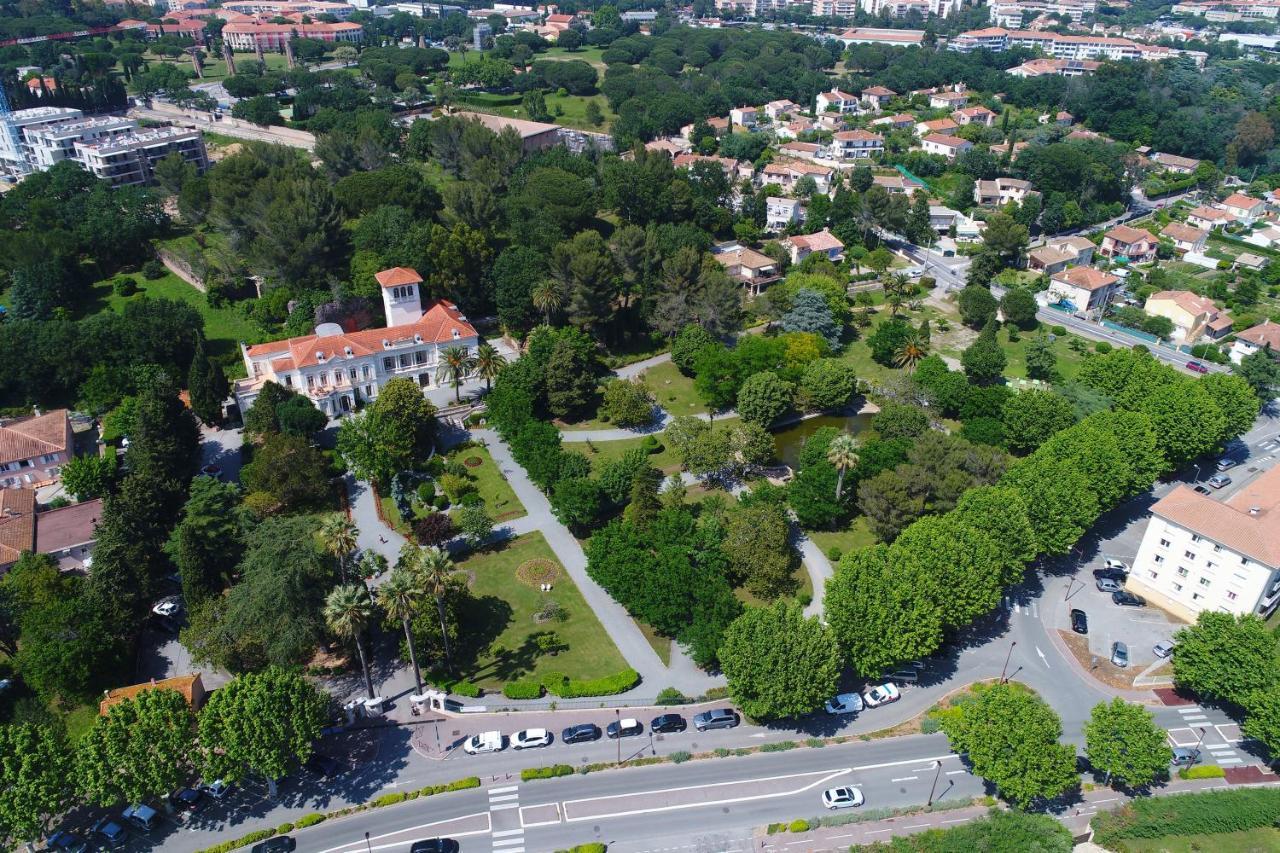 Apartment Port-frejus, Le Consul, 2 Pieces Climatise, Terrasse & Parking